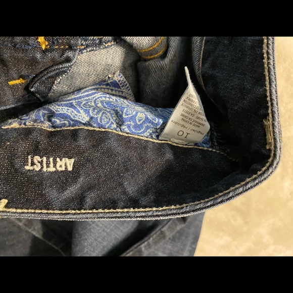 Lots and lots of jeans - Picture 7 of 16